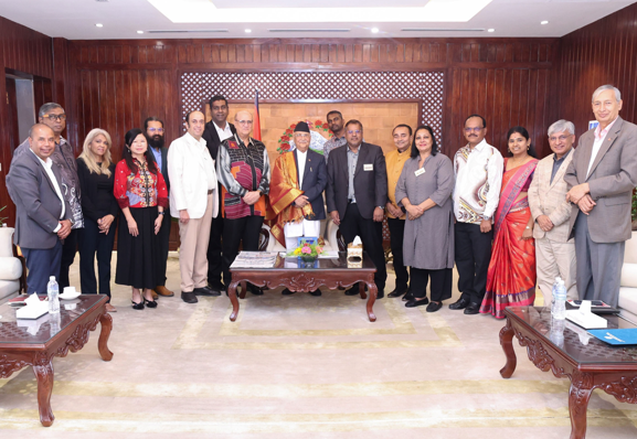 नेपालमा लगानीको सम्भावना र अवसरबारे प्रधानमन्त्रीसँग मलेसियाका व्यवसायीको छलफल